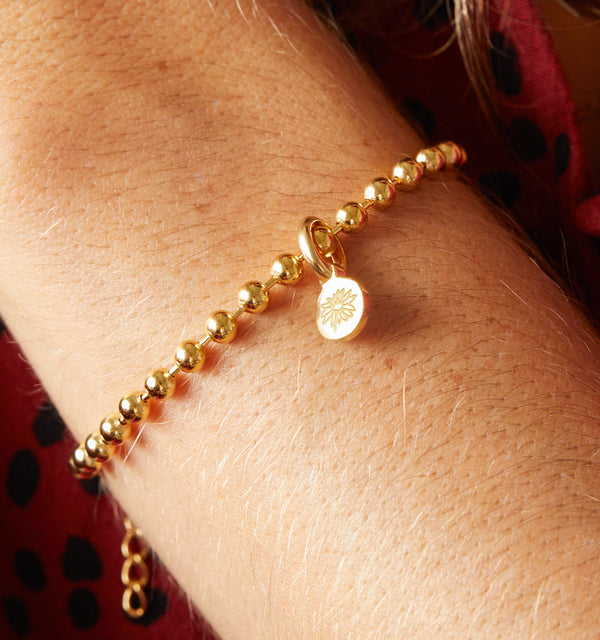 Daisy Bracelet - April